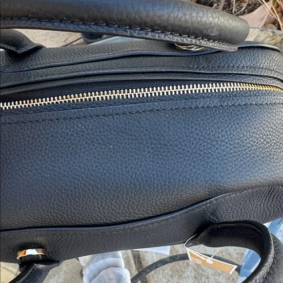 Michael Kors Ashton Medium Black Satchel Leather with Gold Hardware - Picture 6 of 14